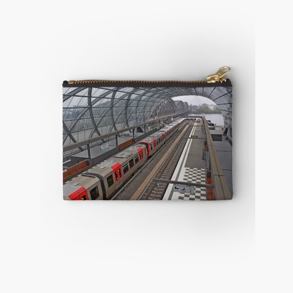 Artikelvorschau, Bahnhof Elbbrücken der Hamburger U-Bahn entworfen und verkauft von Random Railways.