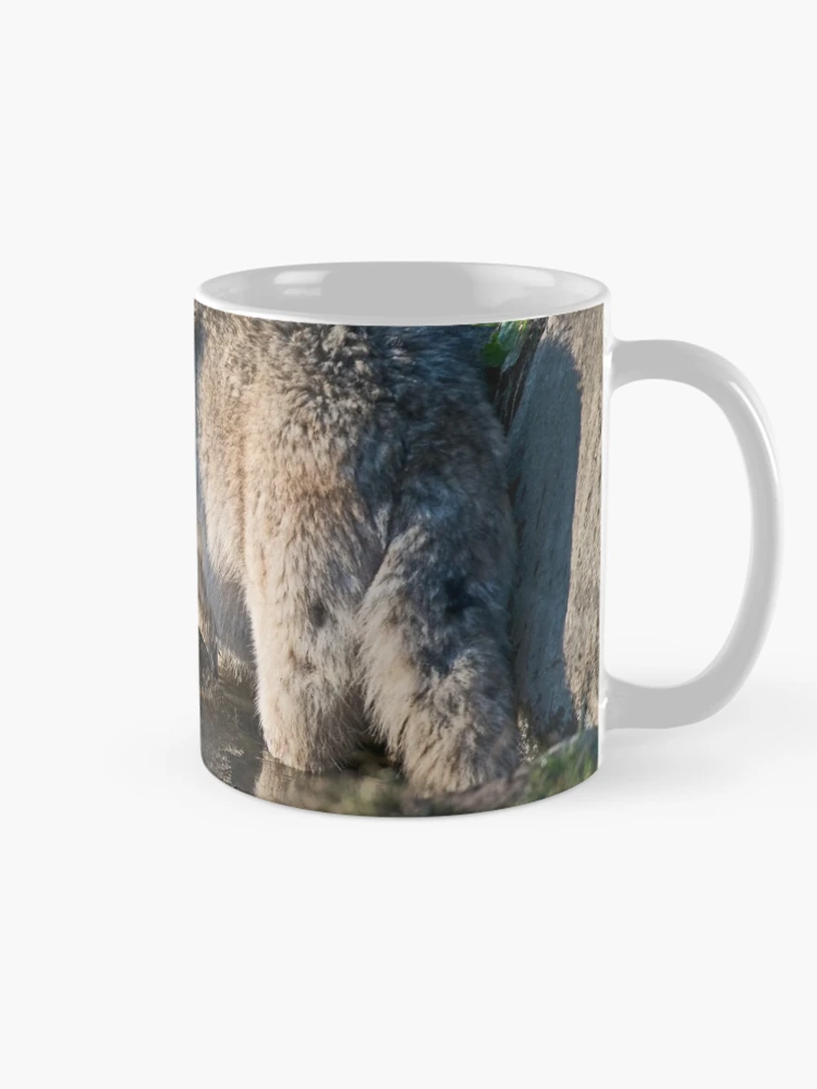 Aperçu 3 sur 6. Mug à café avec l'œuvre Timber Wolf créée et vendue par WolvesOnly.