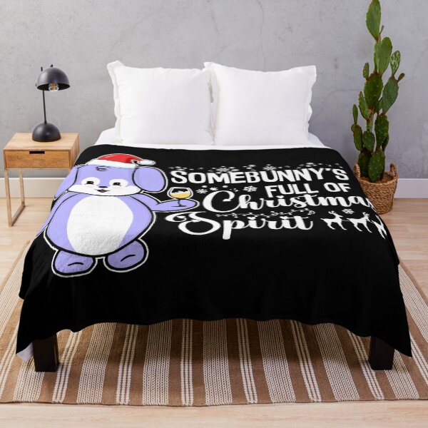 Artikelvorschau, Somebunny ist voller Weihnachtsstimmung | Punny Hase | Weihnachten (Blau x Schwarz) entworfen und verkauft von the-krisney-way.
