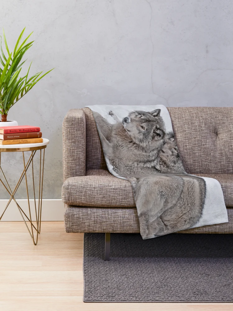 Imagen 2 de 6, Manta con la obra Timber Wolves, diseñada y vendida por WolvesOnly.