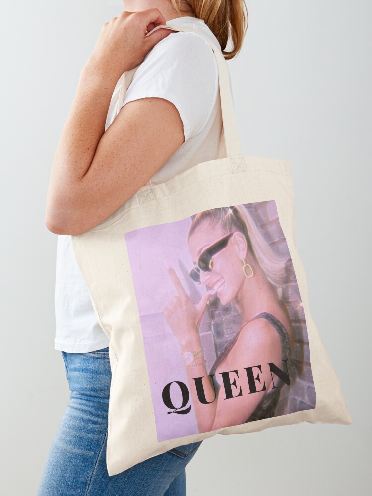 The New Soft It Bag Gigi Hadid & Hailey Bieber Love