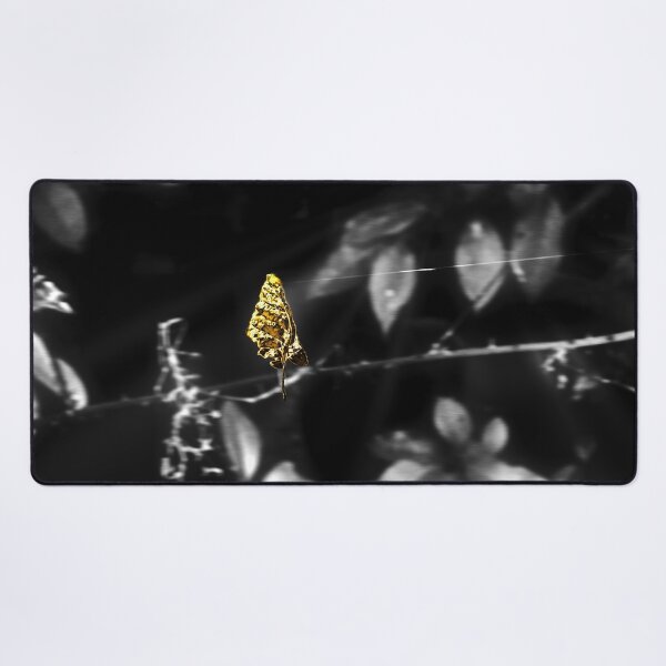 the golden leaf Desk Mat