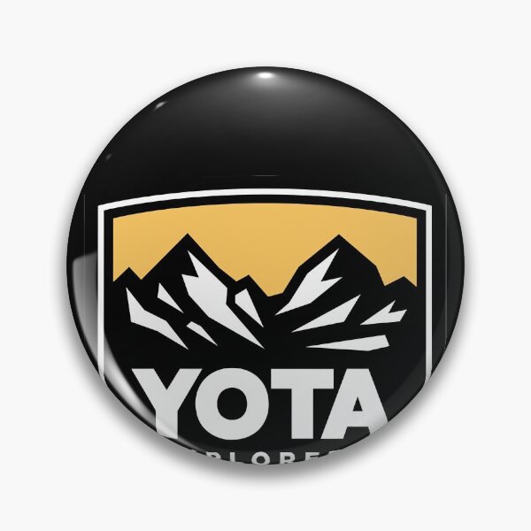 Artikelvorschau, Yota Explorers Shield Abzeichen Toyota Vintage Racing Stripes Mountains Offroad-Klassiker entworfen und verkauft von patrickhester.