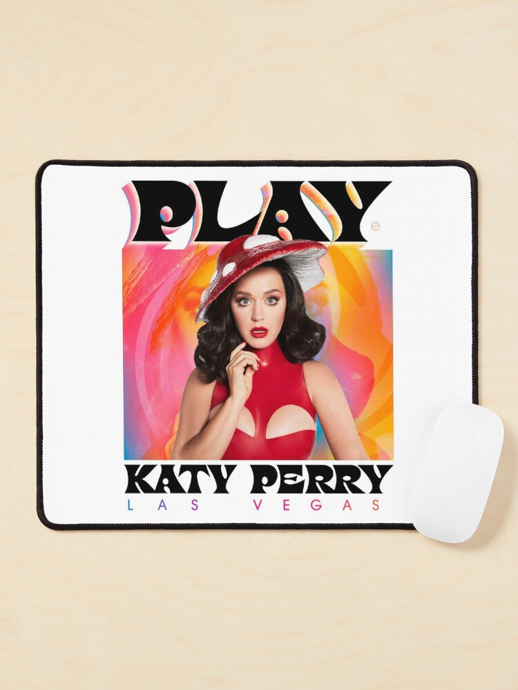 Katy Perry With Chanel's iPhone Holder