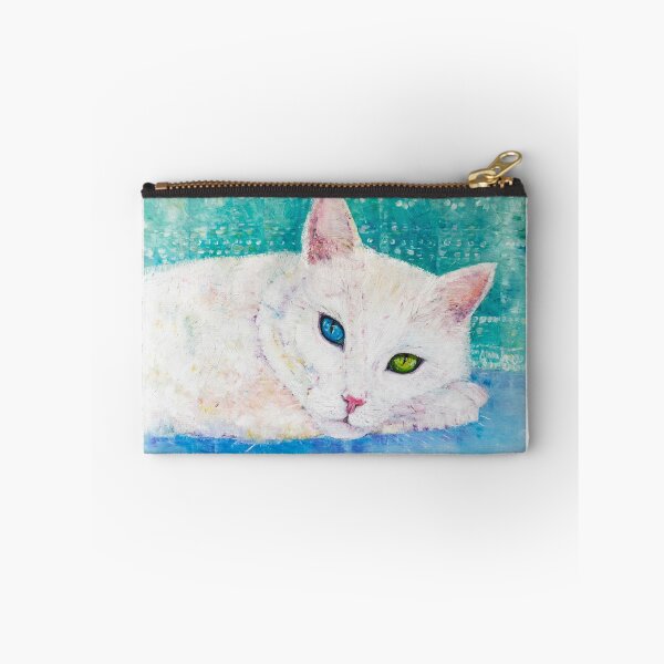 Artikelvorschau, White cat - awakening entworfen und verkauft von Natalia_Shchip.