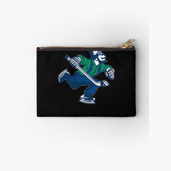 Artikelvorschau, Eishockey Go Canucks Essential entworfen und verkauft von RENARDBOURNETT.