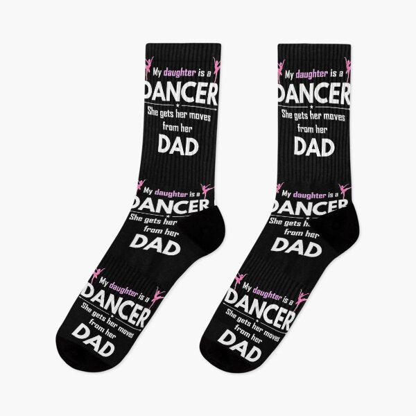 Artikelvorschau, Meine Tochter ist eine Tänzerin. Sie bekommt ihre Bewegungen von ihrem Vater Papa Mama entworfen und verkauft von TastefulTees.