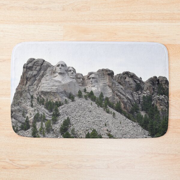Artikelvorschau, Mount Rushmore aus der Ferne entworfen und verkauft von EzrasTrinkets.
