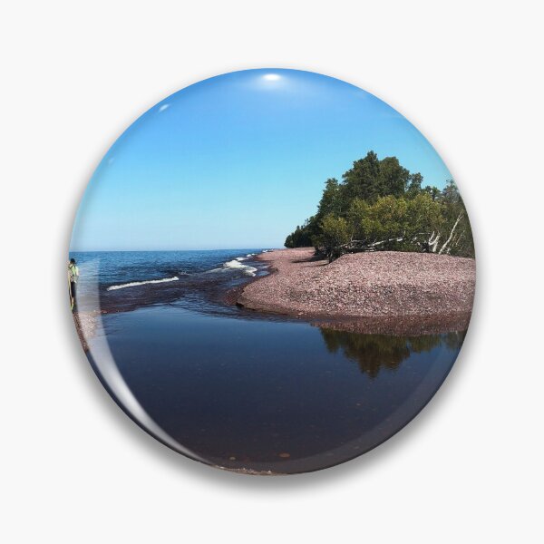 Item preview, Rocas del Keweenaw en el lago Superior designed and sold by EzrasTrinkets.