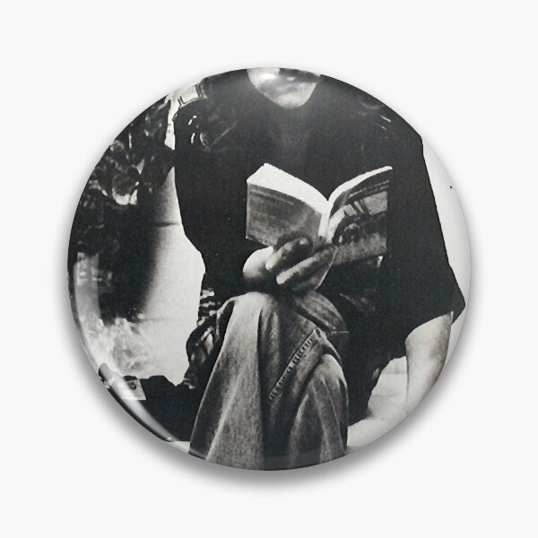 Item preview, livres histoire fumée T-shirt classique designed and sold by Alanmith.
