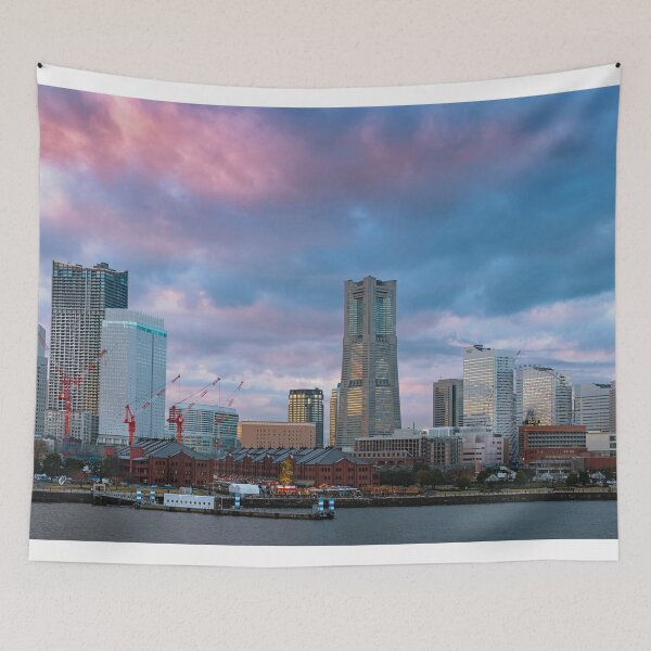Aperçu de l'œuvre Coucher de soleil de Noël à Yokohama 2021 - Minato Mirai créée et vendue par Jordan McChesney.
