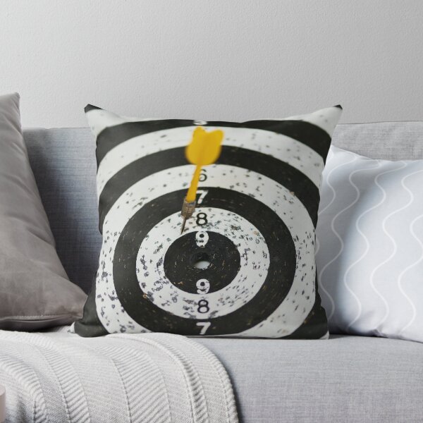 dart fashion style Throw Pillow