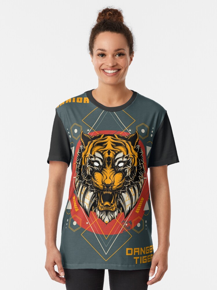 Men's Tiger Stripe T-shirt, Animal Fur Pattern Shirt, Wildlife Short Sleeve  Tshirt