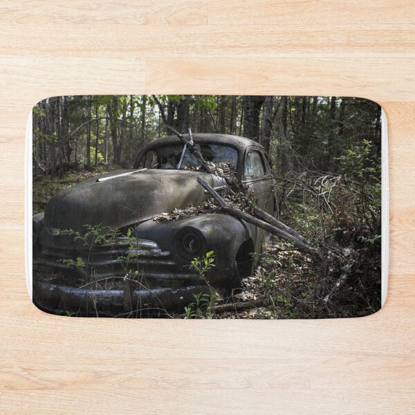 Item preview, Coche viejo en el bosque designed and sold by Chorizo13.