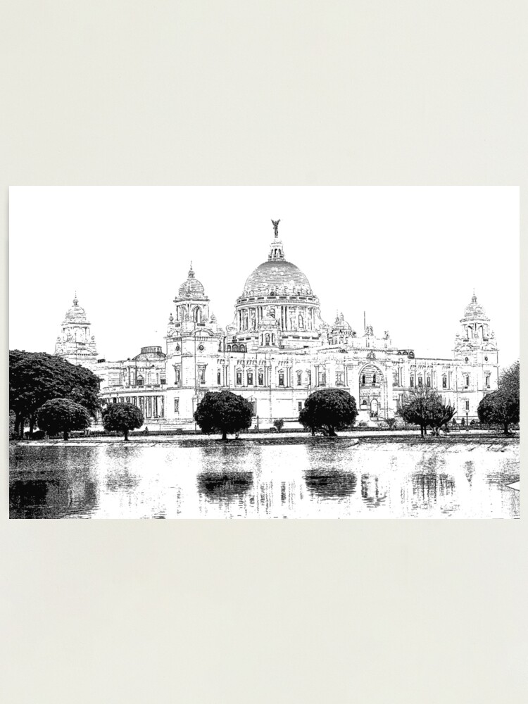 Kolkata, India - Jul 8, 2015. Facade of Victoria Memorial in Kolkata,  India. The Victoria Memorial is a large marble building in Kolkata, which  was bu Stock Photo - Alamy