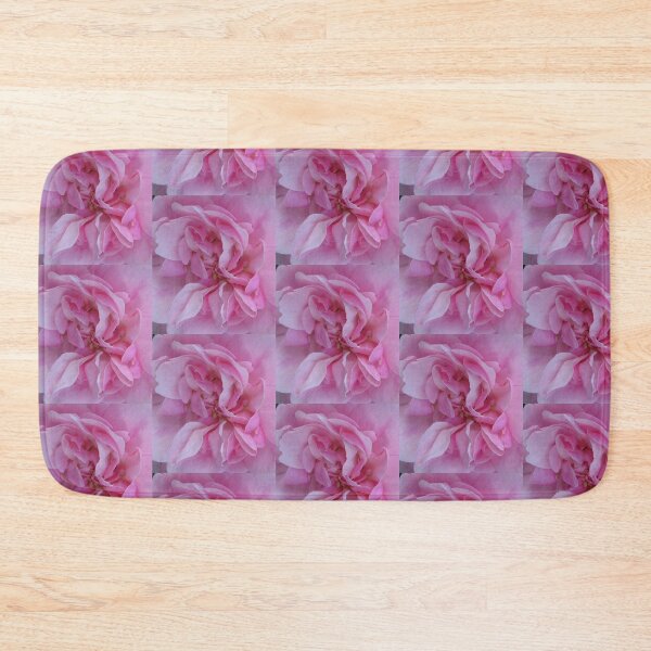 Artikelvorschau, Weiche rosa Rose entworfen und verkauft von Honey Myrtle Studio.