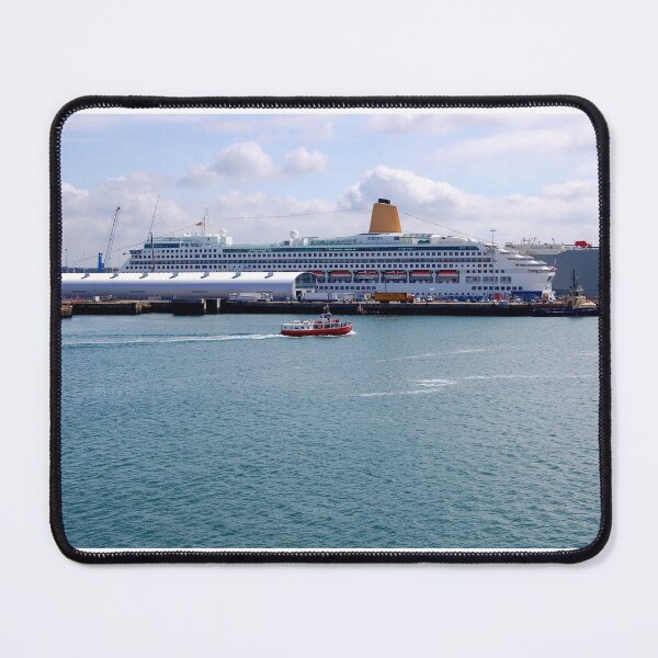 Artikelvorschau, SOUTHAMTON DOCKS. MV AURORA. P&O CRUISES. entworfen und verkauft von ronsaunders47.