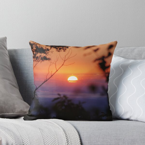 Aperçu de l'œuvre Sauratown Mountain Sunrise créée et vendue par paulboggs.