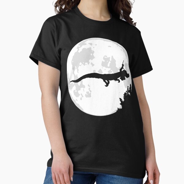 Vista previa del artículo con la obra «Luna de Falkor», diseñado y vendido por TimelesTeesGB.