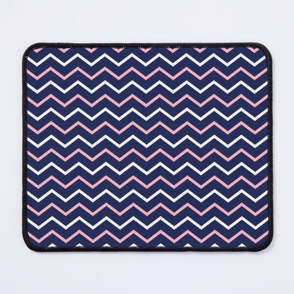 Artikelvorschau, Chevron-Grafik in Pink und Marine entworfen und verkauft von Copper Canyon Studio.