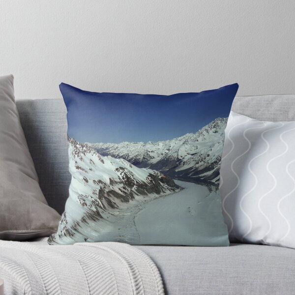 Artikelvorschau, In the Hall of the Mountain King- Top of the Tasman entworfen und verkauft von Ben Loveday.