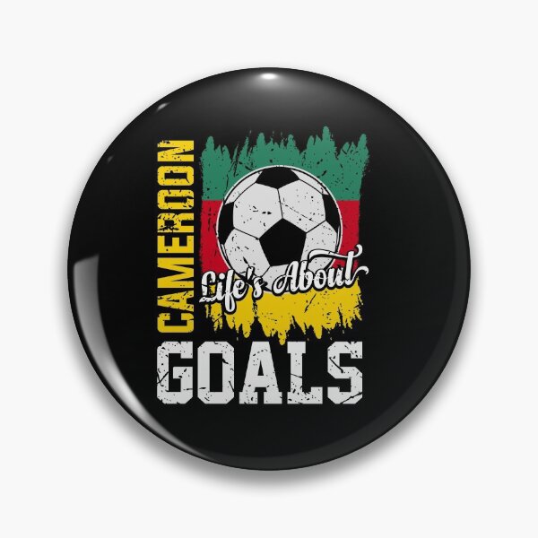 Artikelvorschau, Kamerunischer Fußballfan Life's About Goals T-Shirt mit afrikanischer Kamerun-Flagge entworfen und verkauft von atshirtdesigner.