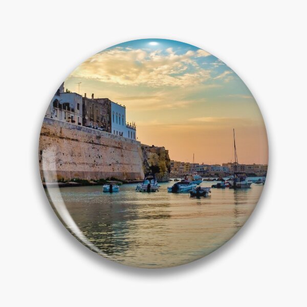 Artikelvorschau, Sonnenaufgang über der Bastione dei Pelasgi und dem Hafen von Otranto entworfen und verkauft von troianifabrizio.