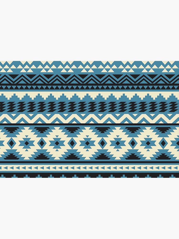Aperçu 2 sur 2. Housse d'ordinateur avec l'œuvre sarcelle tribal amérindien créée et vendue par HarrioBend.