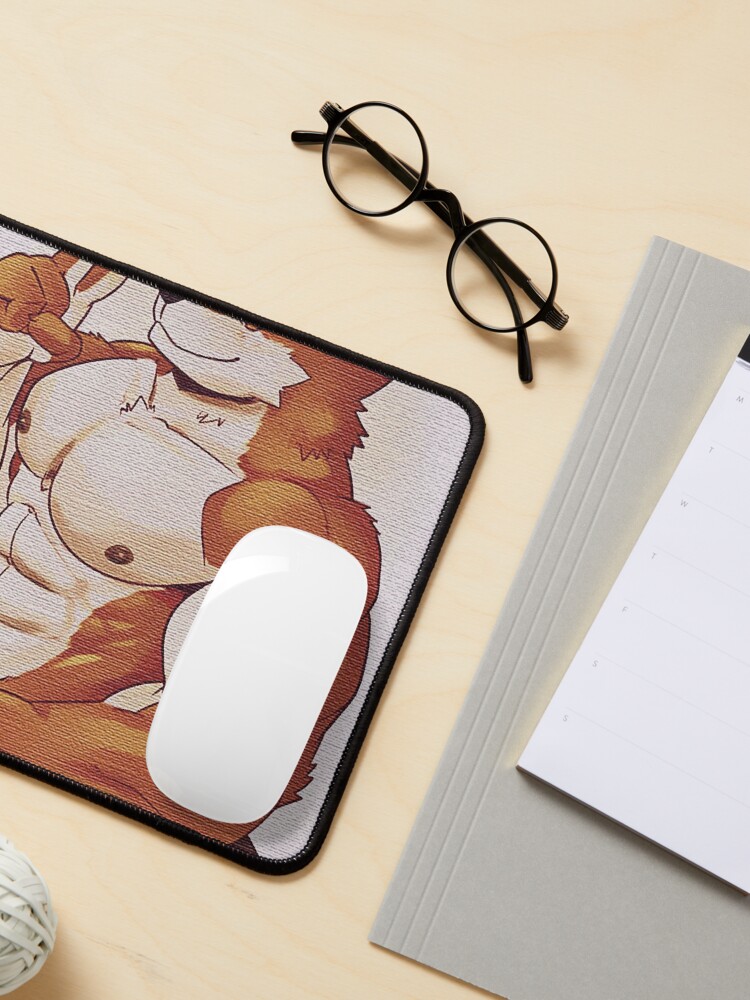 Tapis de souris « Bara poilu mignon et sexy, tiddies bara, seins bara », par Theereko Redbubble
