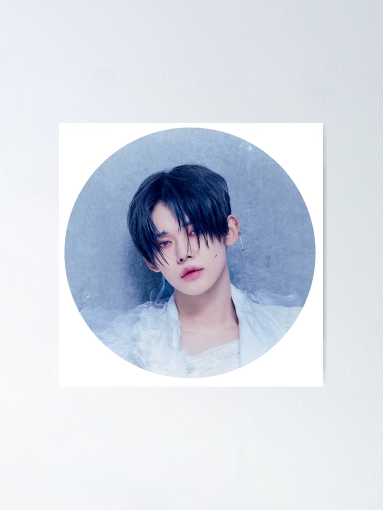 fposter,small,wall_texture,