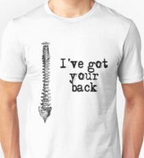 Camiseta ajustada tengo su espalda
