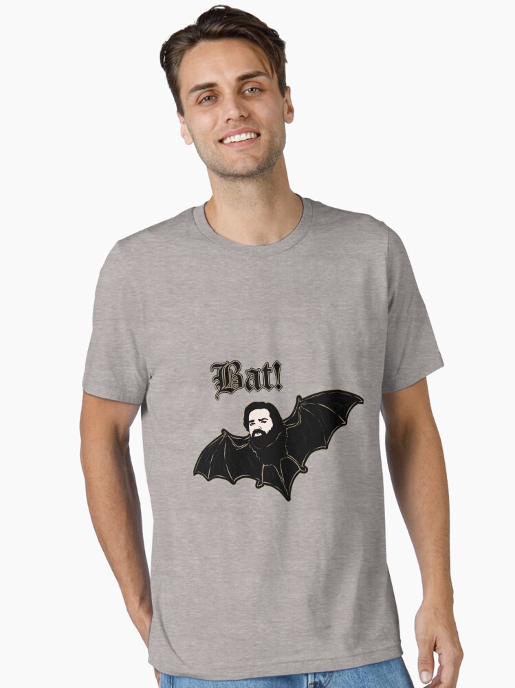 Aperçu 1 sur 7. T-shirt essentiel avec l'œuvre Laszlo - BAT créée et vendue par MindiLevijoki.