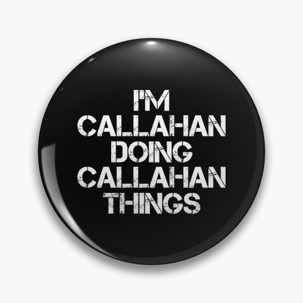 Artikelvorschau, Callahan Name T-Shirt - Ich bin Callahan Doing Callahan Things Name Geschenkartikel Tee entworfen und verkauft von chezeva.