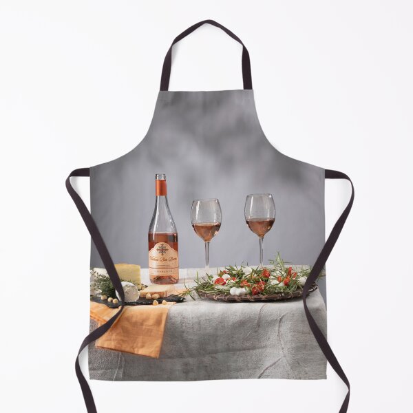 Artikel-Vorschau von Partytisch mit Roséwein und Käse auf Schattenhintergrund, designt und verkauft von wineandwords.