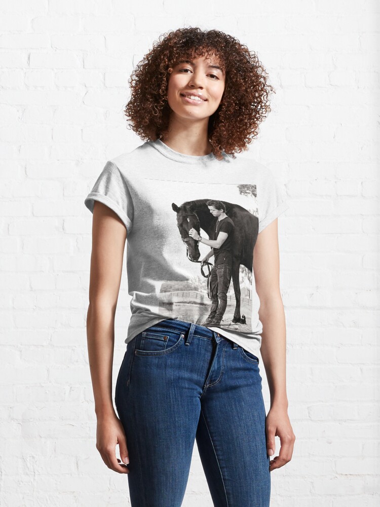 Schwarzes Pferd Und Tom Holland Classic T-Shirt