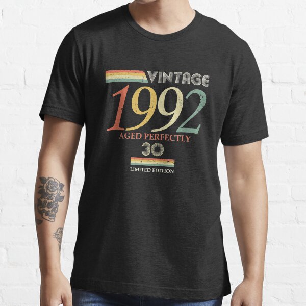 Vintage 1992, 30th Birthday Aged Perfectly Gift Essential T-Shirt
