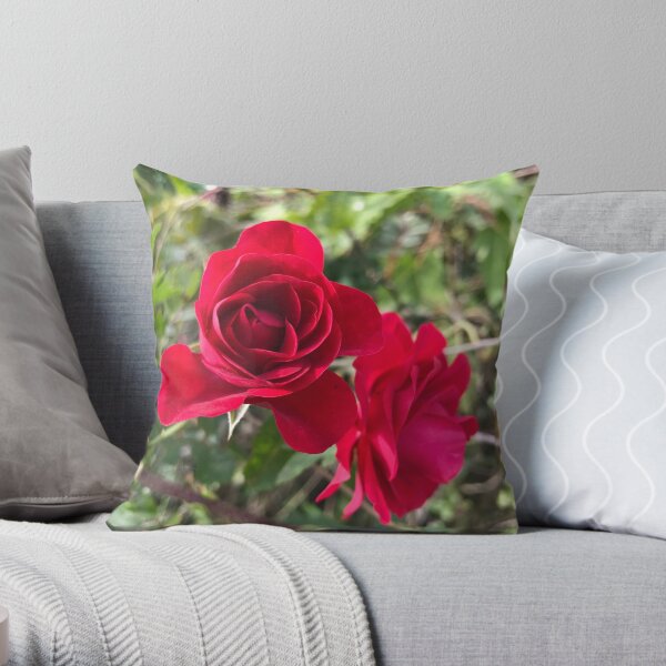 Field rose Throw Pillow