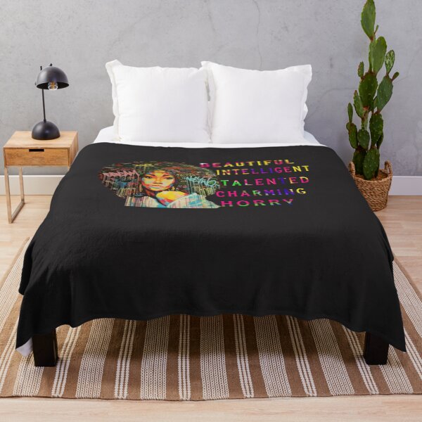 Artikelvorschau, Bi.tch Shirt Schön Intelligent Talentiert Charmant Geil entworfen und verkauft von Ryanoynte.