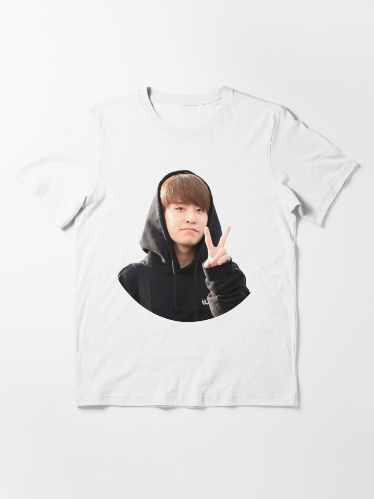 GOT7 Youngjae - Peace Sign | Essential T-Shirt