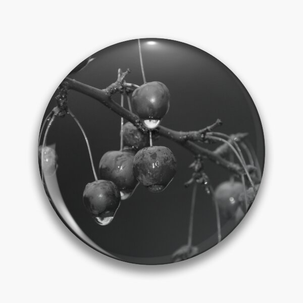 Item preview, old apple designed and sold by R-York.