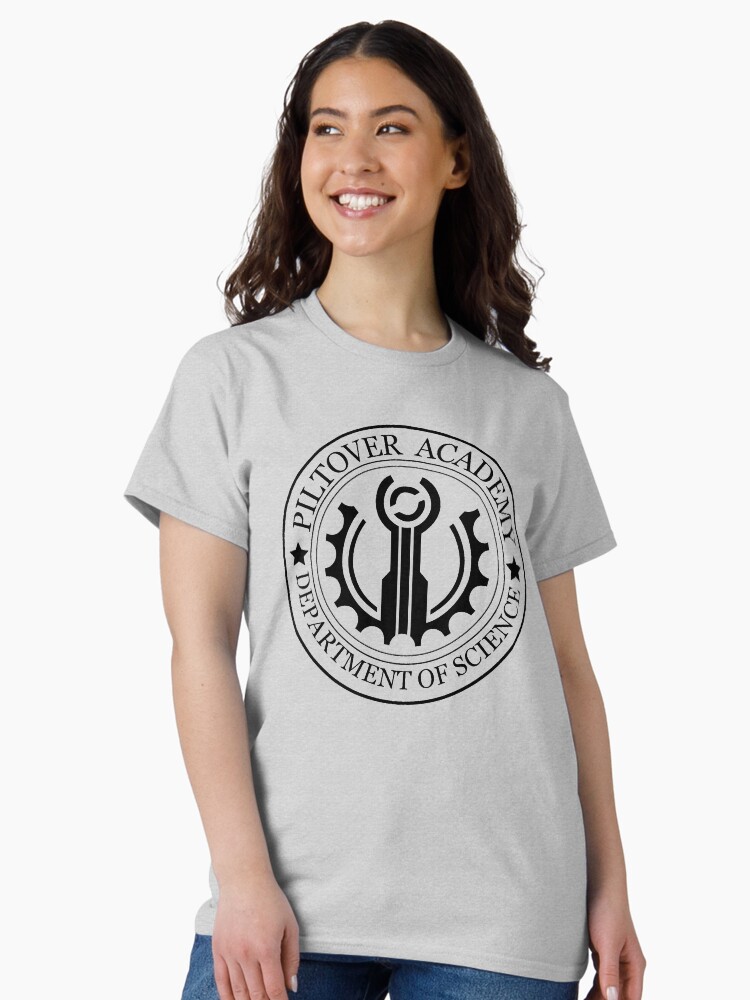 Imagen 1 de 7, Camiseta clásica con la obra Logotipo de la Academia Piltover, diseñada y vendida por Skella896.