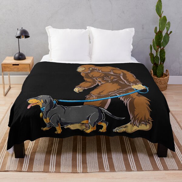 Artikelvorschau, Bigfoot Dachshund Dog Walk Funny Sasquatch Lovers Men Women entworfen und verkauft von Chloe43212.
