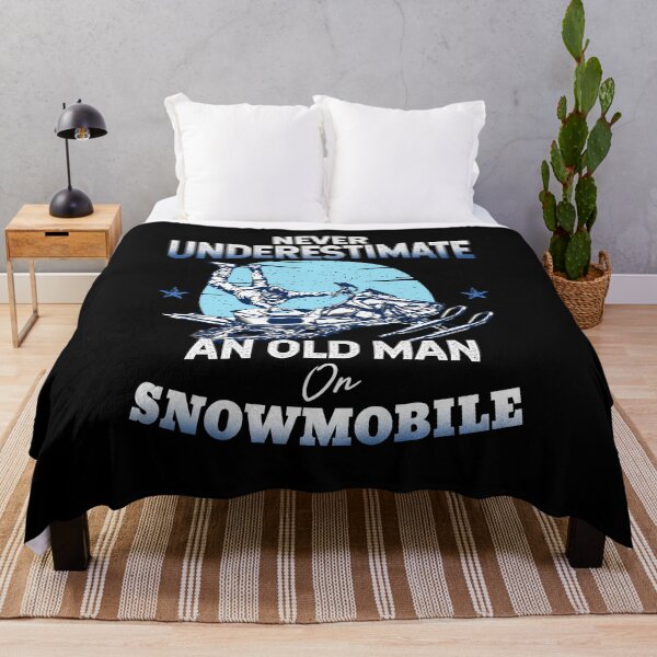 Item preview, Nunca subestimes a un anciano Motos de nieve Deportes de invierno designed and sold by Dressed For Duty.