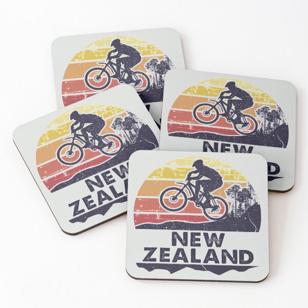 Aperçu de l'œuvre New Zealand mountain biking créée et vendue par chrlalexandru.