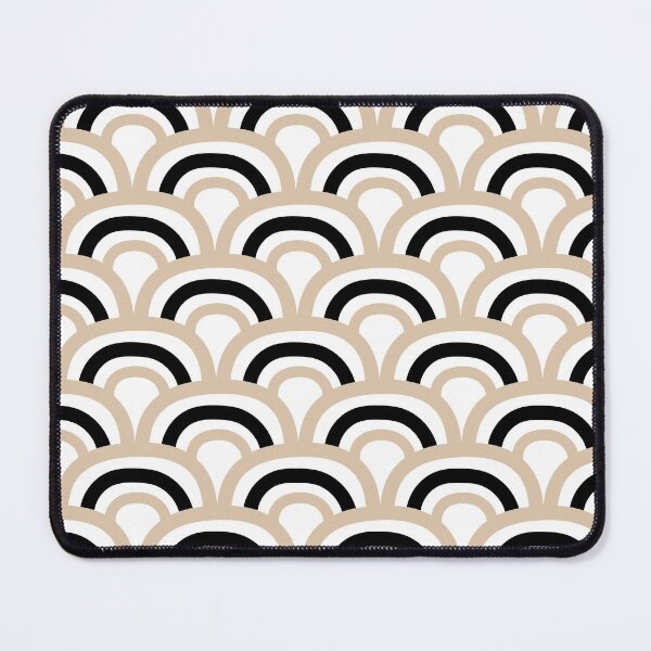 Aperçu de l'œuvre Brown Black and White Scallop Stripe Pattern Pairs DE 2022 Trending Color Cliff's View DEC720 créée et vendue par ColorOfTheYears.