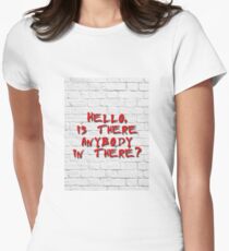 Comfortably numb Women's Fitted T-Shirt