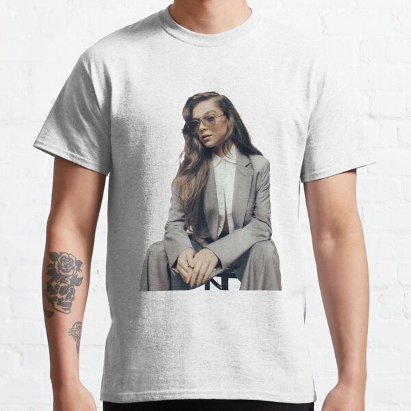 Hailee Steinfeld in a grey suit Classic T-Shirt