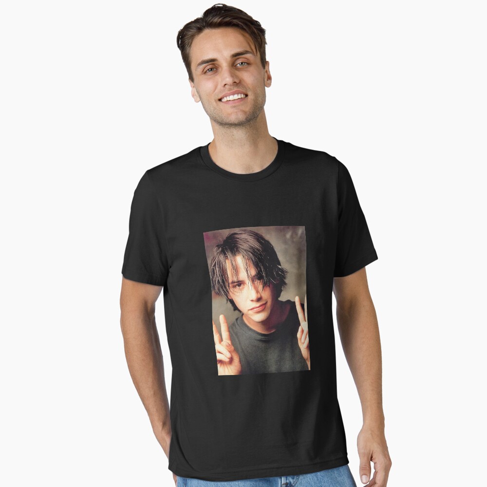 Artikel-Vorschau von Essential T-Shirt, designt und verkauft von alyaST14.