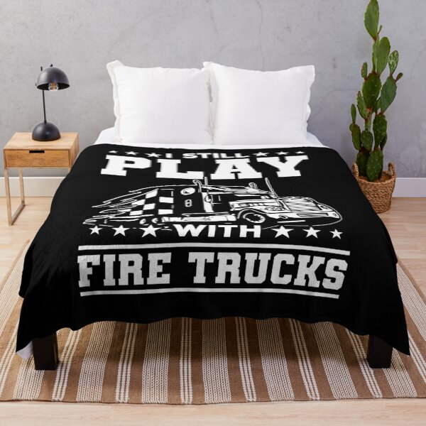 Artikelvorschau, Ich spiele immer noch mit Feuerwehrautos, lustige Truck Shirt, Truck Driver Shirt, Truck Driving Tee, Trucker Papa Tee, Driver Geburtstagsgeschenk, Trucking Tee entworfen und verkauft von aymob.