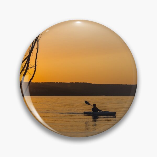 Artikelvorschau, Kajakfahren bei Sonnenaufgang auf dem Table Rock Lake entworfen und verkauft von mljdwhite.